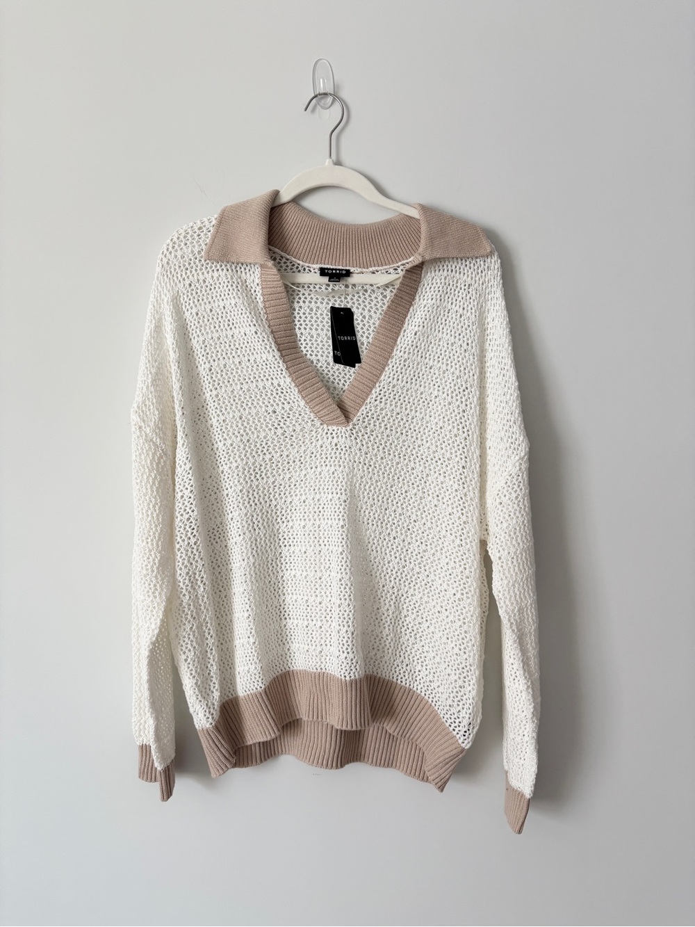 NWT Torrid Collared Pull Over V Neck Sweater in Cream